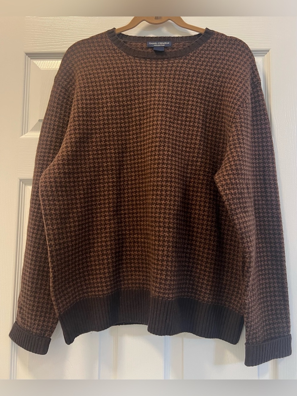 Daniel Cremieux 2-Tone Brown Houndstooth 100% Wool Sweater, Size Men’s Large.